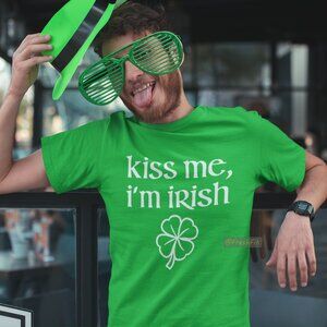 🆕Kiss Me, I'm Irish Green T-Shirt Graphic Tee